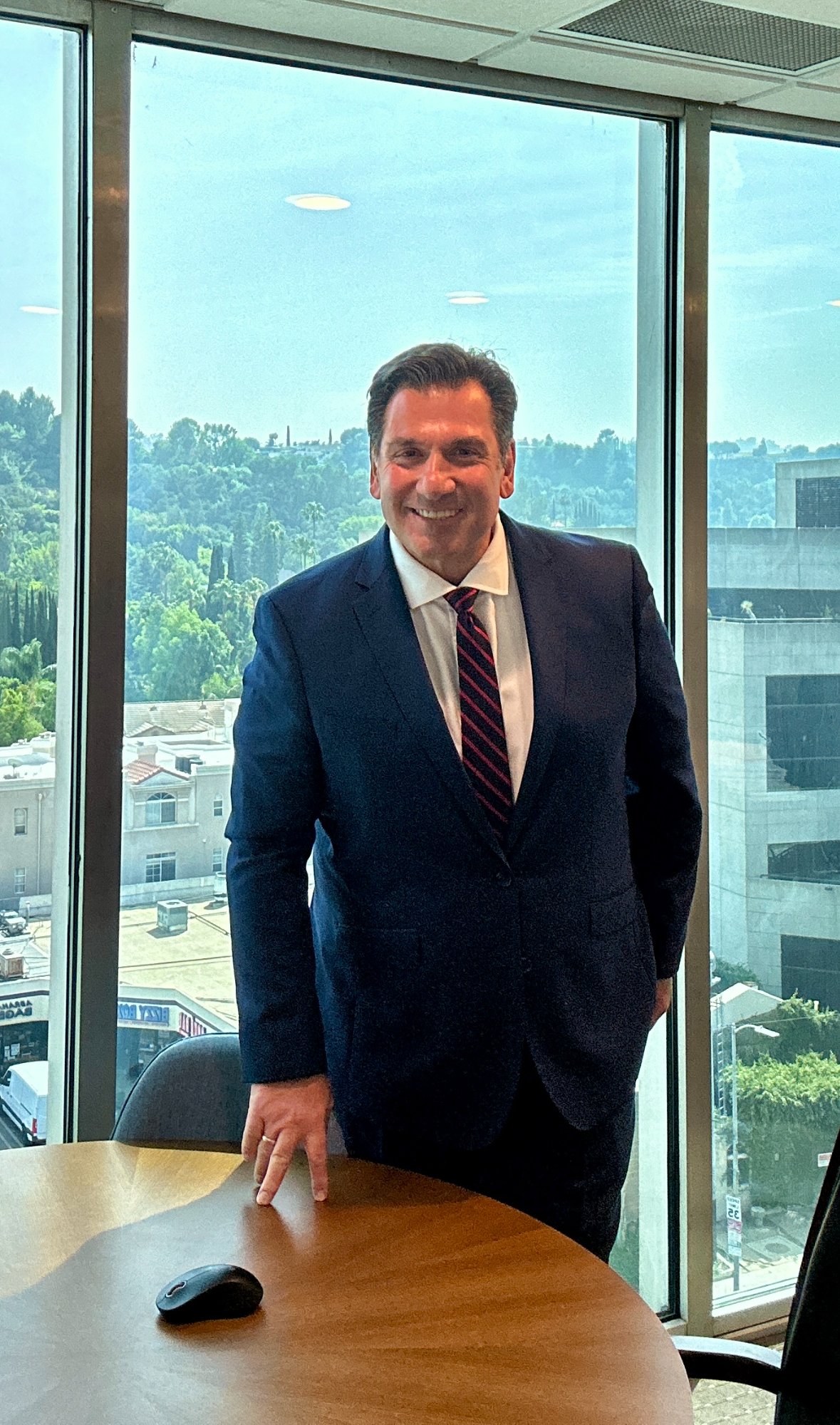 Ivan Mnatzaganian, Los Angeles Trial Attorney